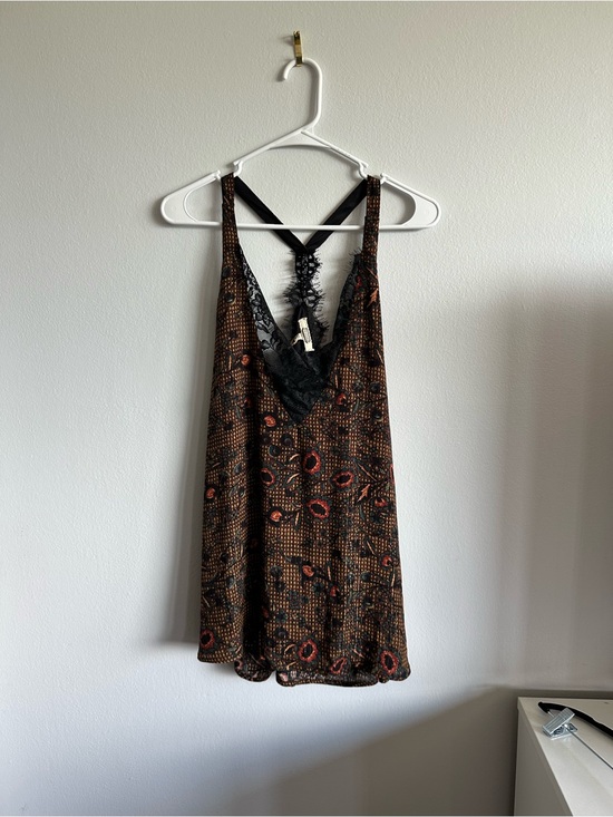 gimmicks by BKE Tops - Gimmicks by BKE Lace Racerback Floral Print Tank Top XL NWT